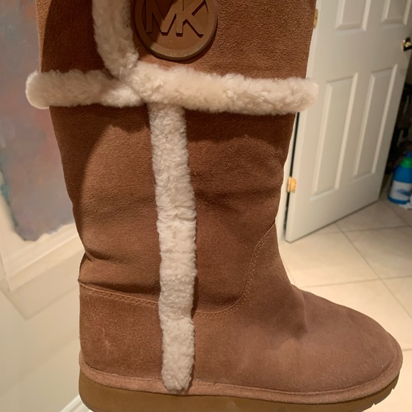 Authentic Michael Kors high boots - Picture 1 of 4